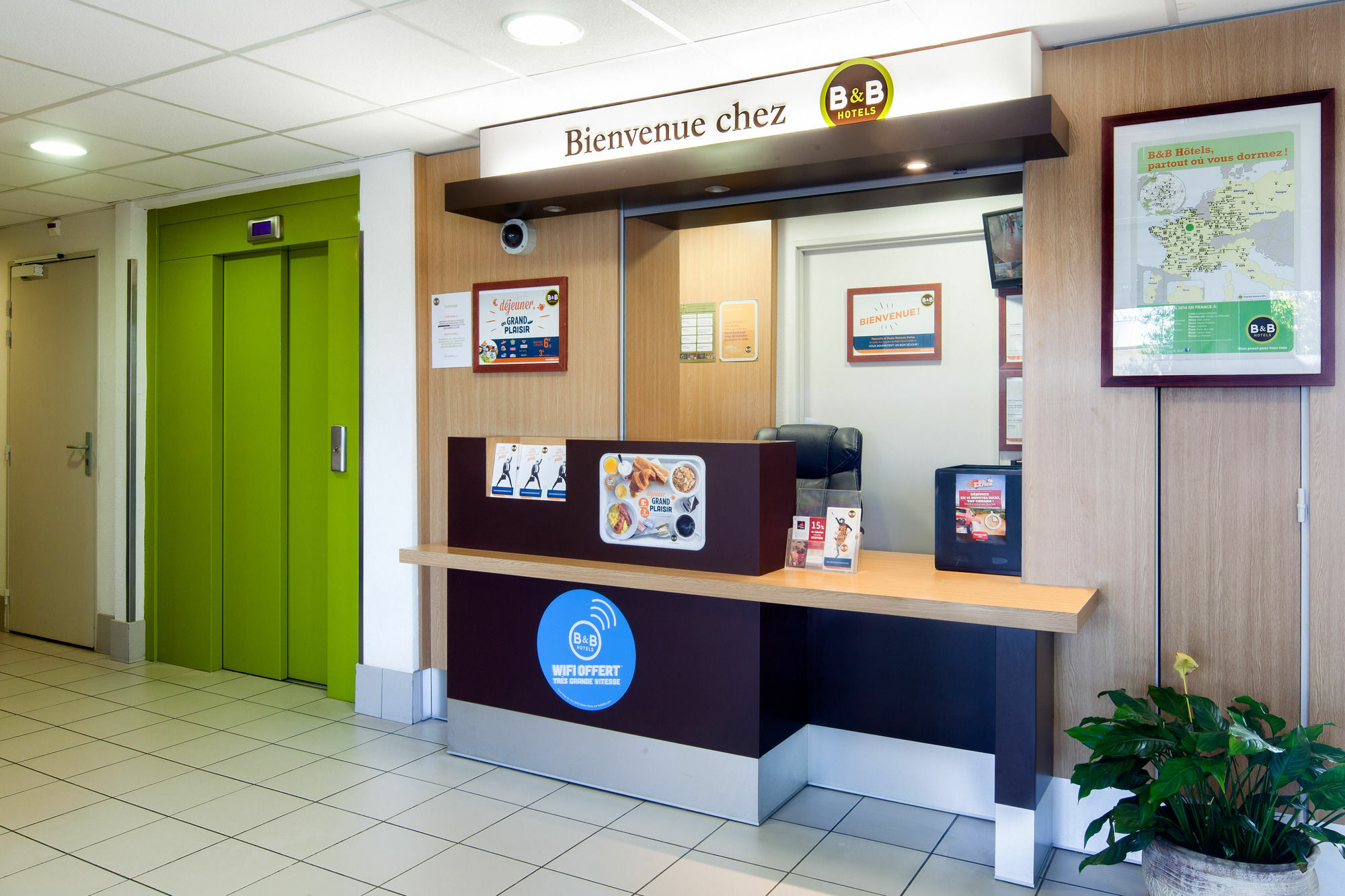 B&B Hotel Evreux Exterior photo